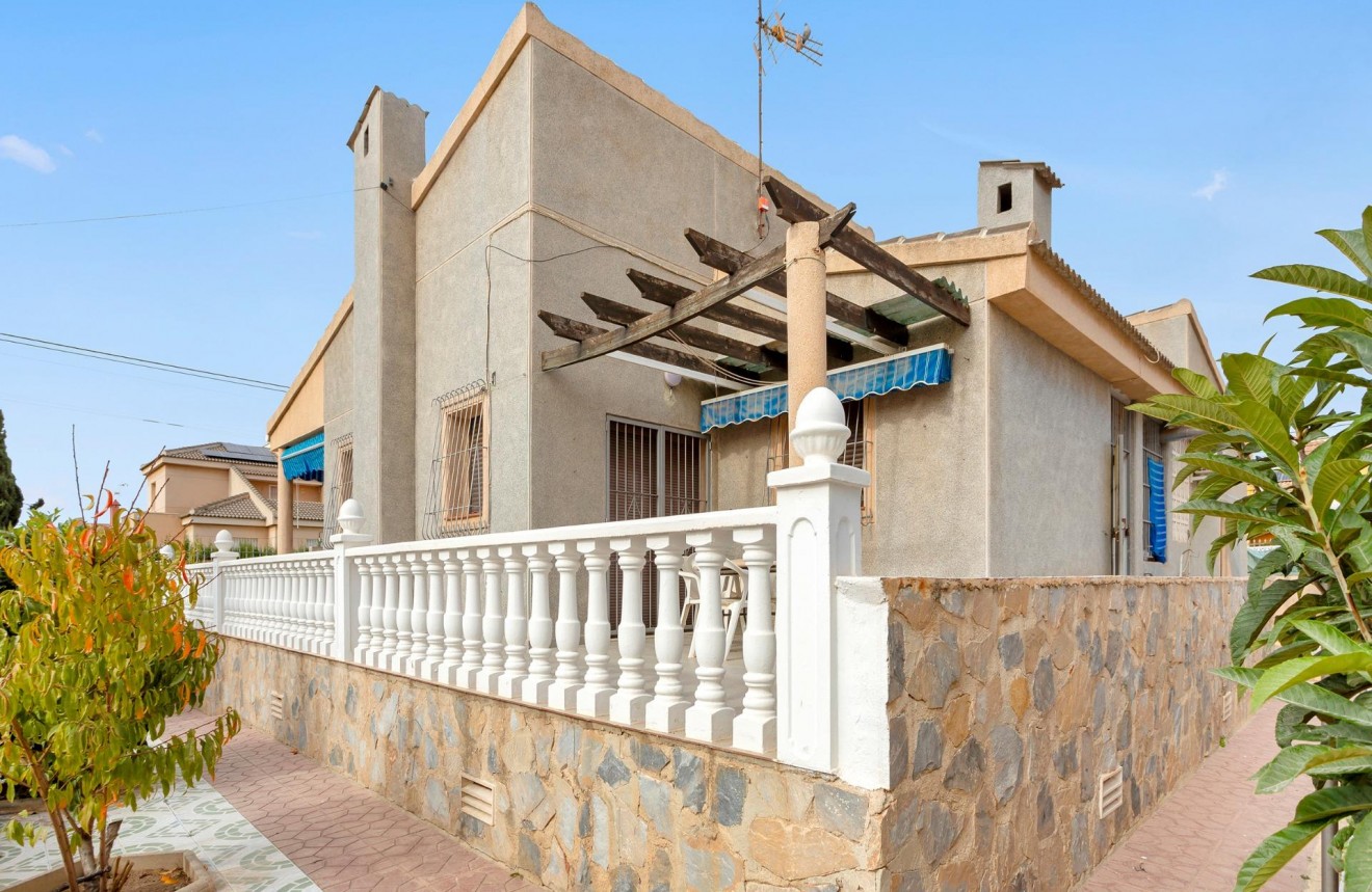 Tweedehands - Chalet -
Torrevieja - Nueva Torrevieja