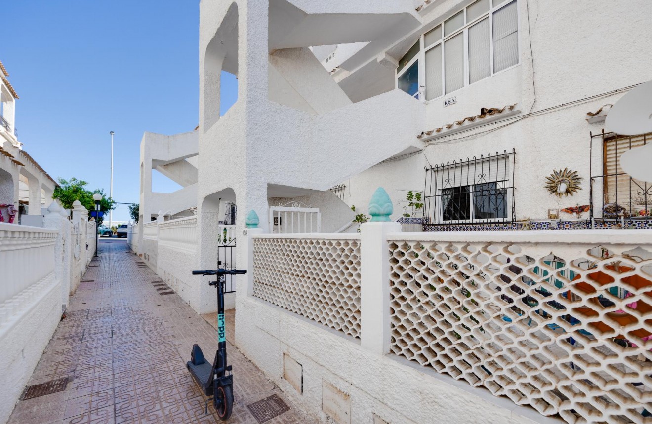 Z drugiej ręki - Bungalow -
Torrevieja - Costa Blanca