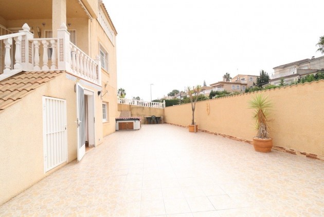 Resale - Chalet -
Torrevieja - Costa Blanca