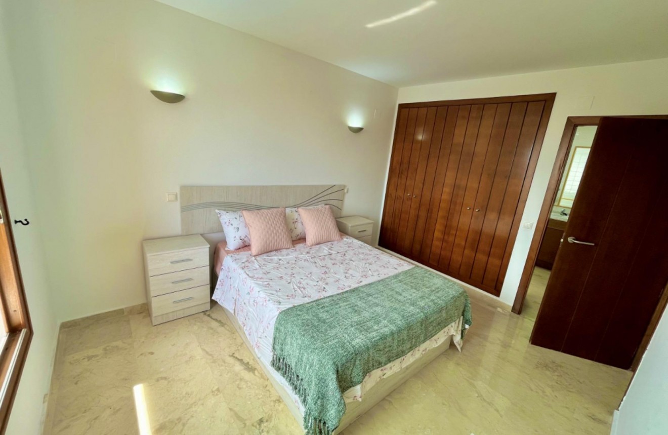 Aus zweiter Hand - Penthouse -
Torrevieja - Punta prima