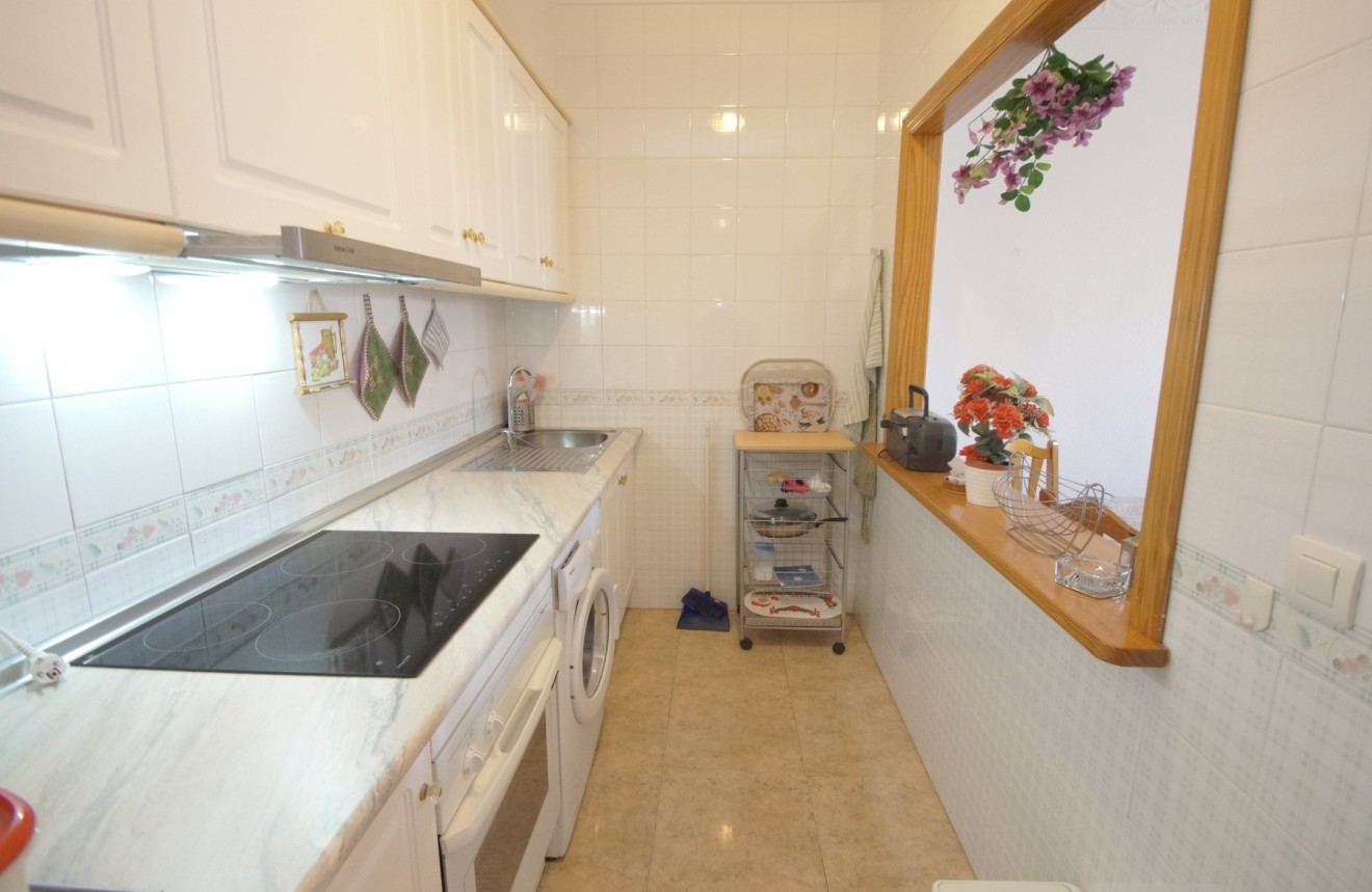 Resale - Chalet -
Torrevieja - Costa Blanca