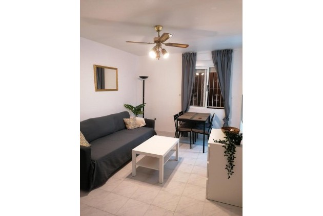 Z drugiej ręki - Bungalow -
Torrevieja - aguas nuevas