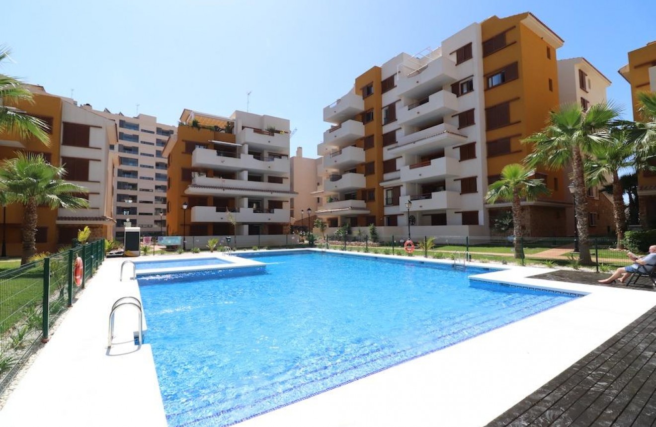 Resale - Apartment / flat -
Torrevieja - Costa Blanca