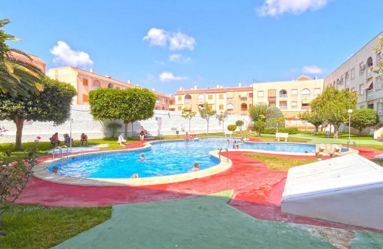 Resale - Apartment / flat -
Torrevieja - Costa Blanca