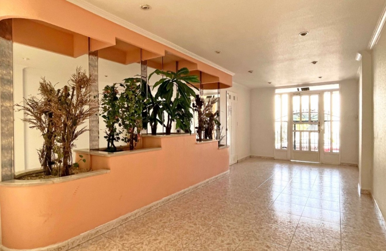 Resale - Apartment / flat -
Torrevieja - Costa Blanca