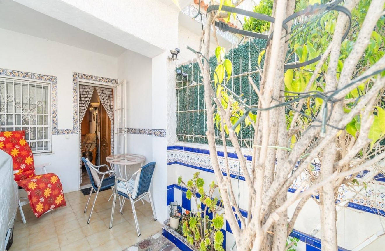 Resale - Bungalow -
Torrevieja - Los Frutales