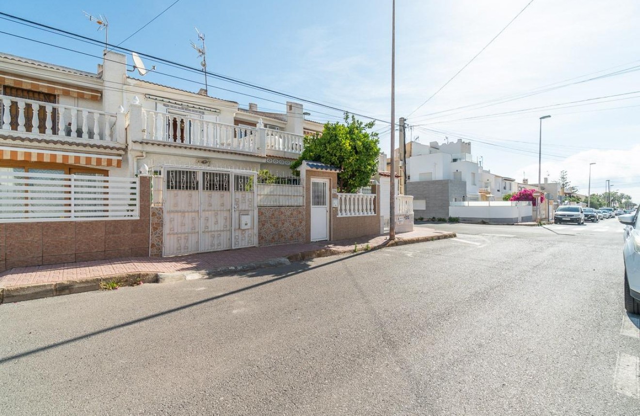 Resale - Bungalow -
Torrevieja - Los Frutales