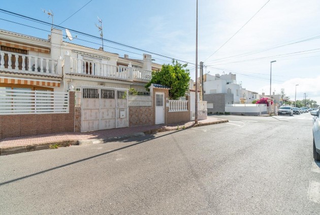 Segunda mano - Bungalow -
Torrevieja - Los Frutales