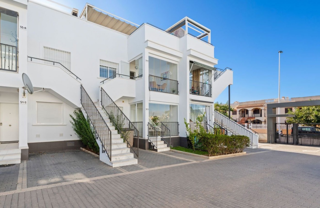 Resale - Bungalow -
Torrevieja - Aguas Nueva