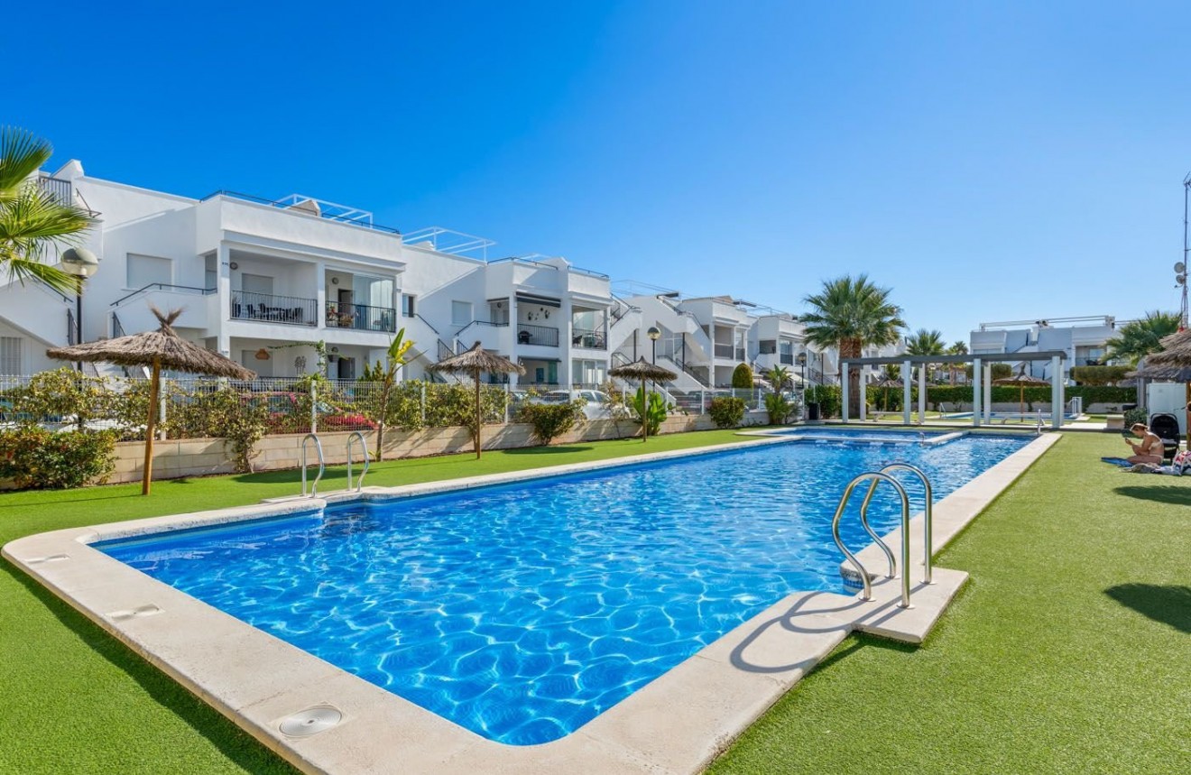 Segunda mano - Bungalow -
Torrevieja - Aguas Nueva