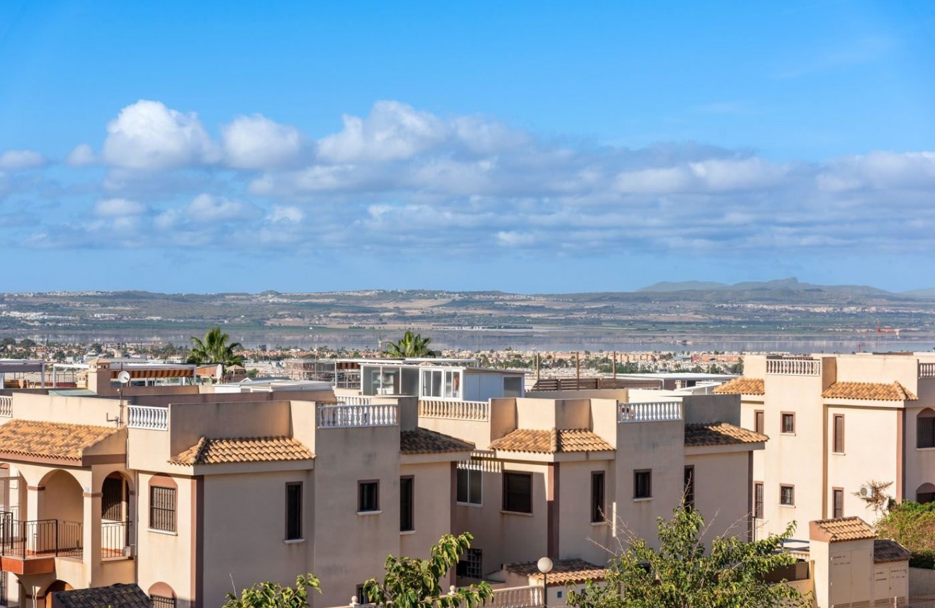 Segunda mano - Bungalow -
Torrevieja - Aguas Nueva