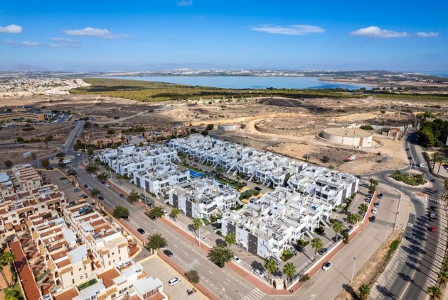 Segunda mano - Bungalow -
Torrevieja - Aguas Nueva