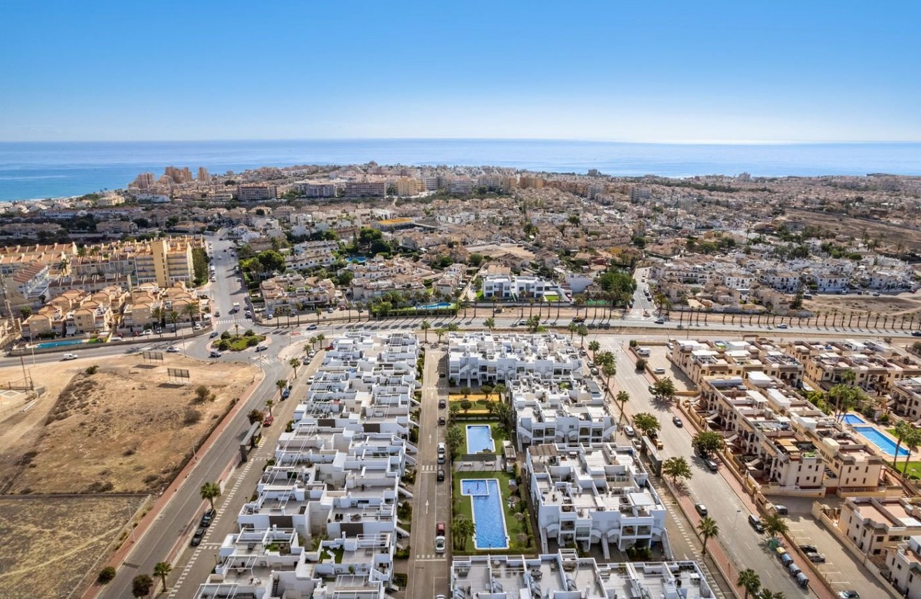 Segunda mano - Bungalow -
Torrevieja - Aguas Nueva