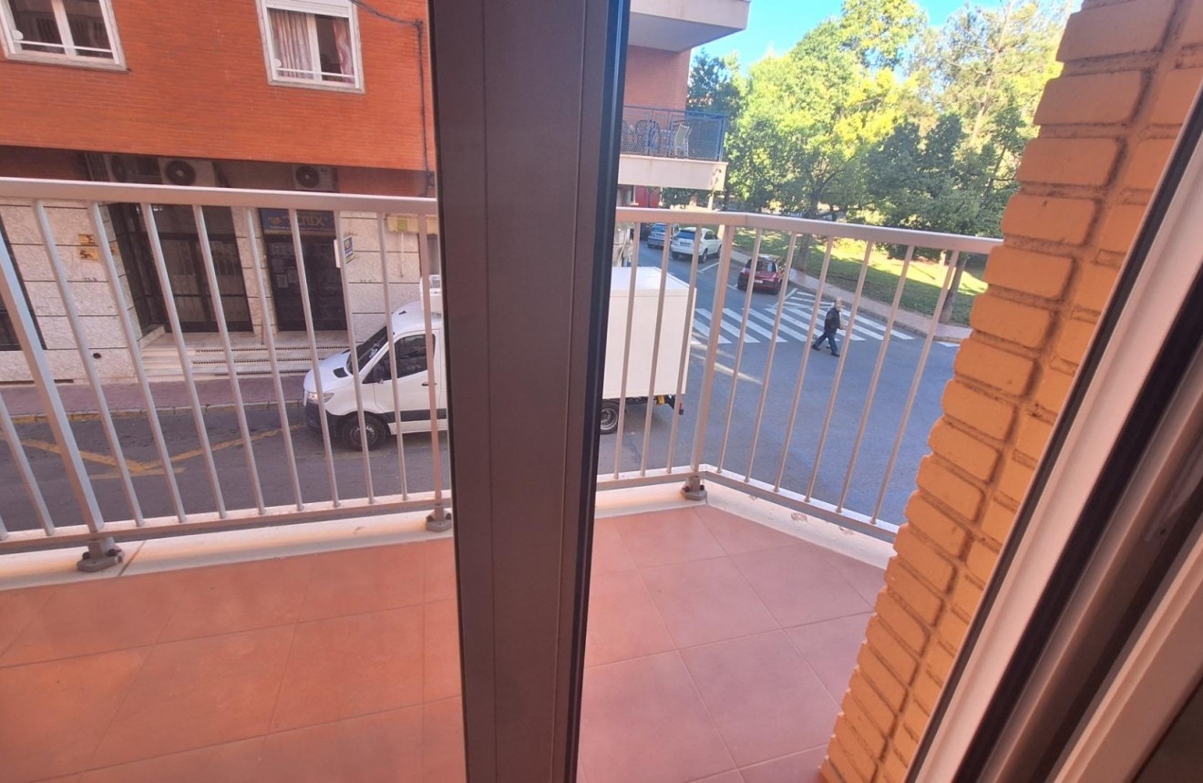 Tweedehands - Appartement / flat -
Torrevieja - Acequion