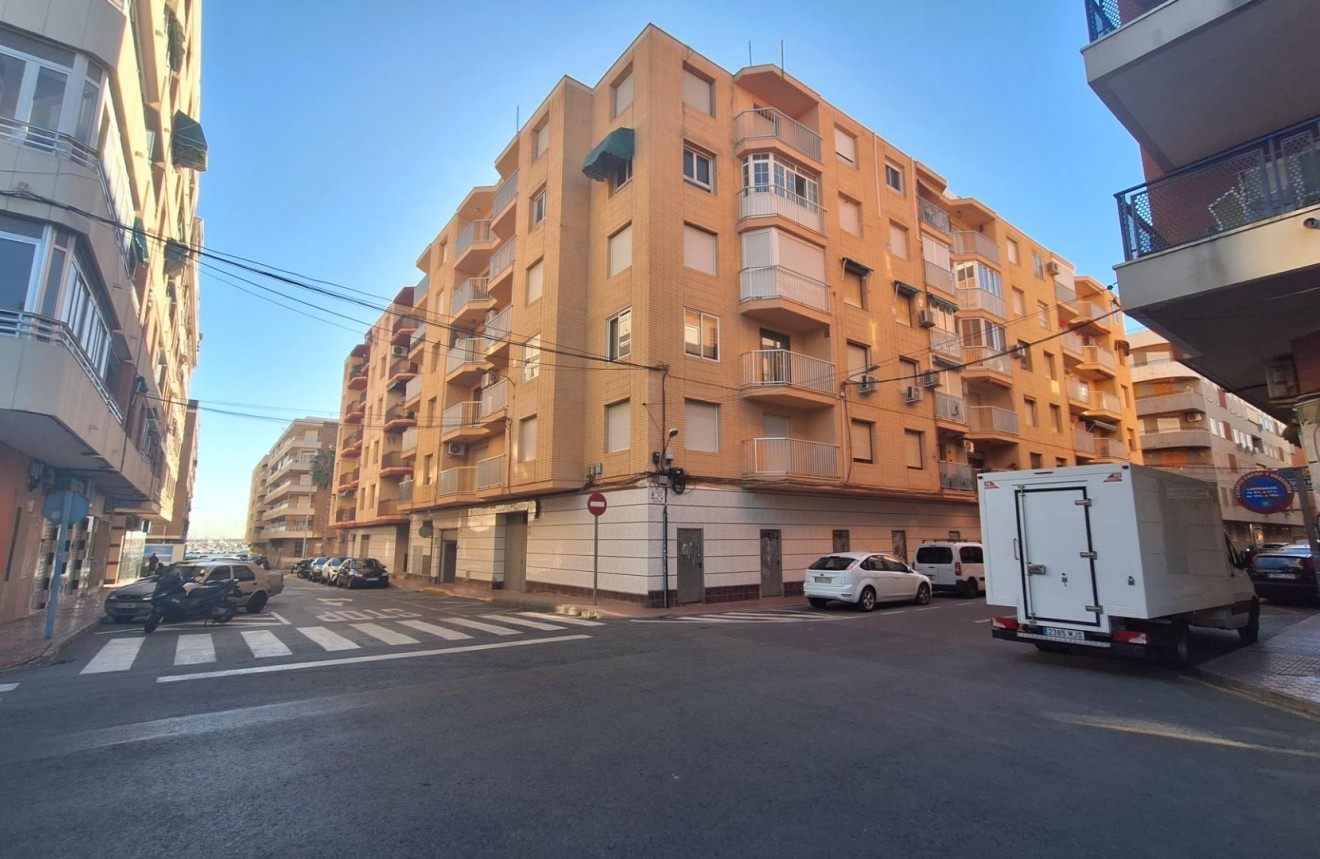 Segunda mano - Apartamento / piso -
Torrevieja - Acequion