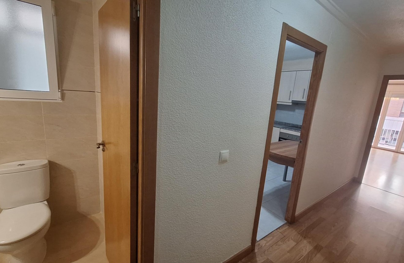 Segunda mano - Apartamento / piso -
Torrevieja - Acequion