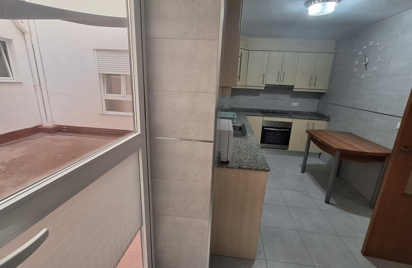 Segunda mano - Apartamento / piso -
Torrevieja - Acequion