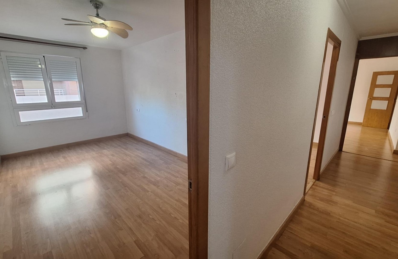 Segunda mano - Apartamento / piso -
Torrevieja - Acequion