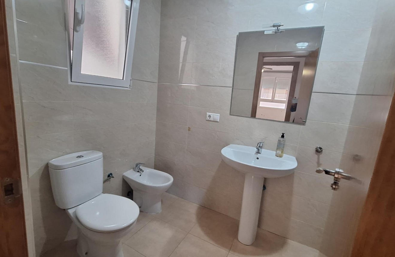 Aus zweiter Hand - Wohnung -
Torrevieja - Acequion