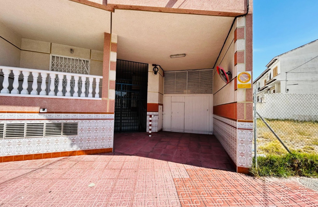 Segunda mano - Chalet -
Torrevieja - Costa Blanca