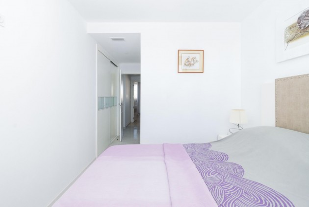 Resale - Apartment / flat -
Torrevieja - Punta prima