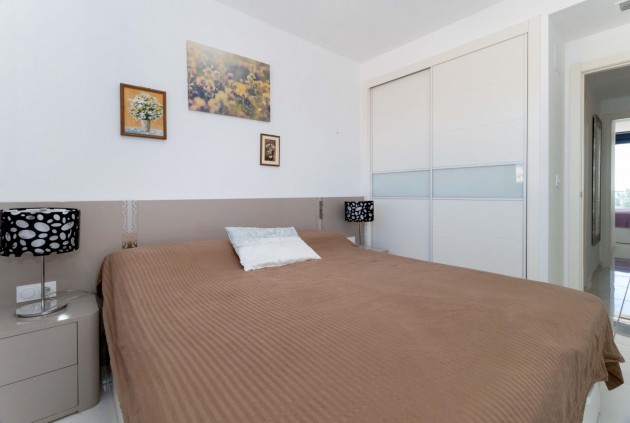 Segunda mano - Apartamento / piso -
Torrevieja - Punta prima