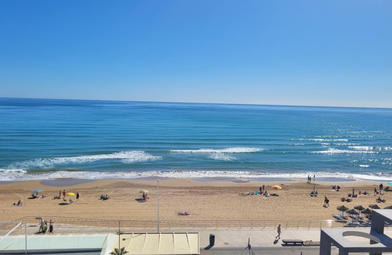 Z drugiej ręki - Mieszkanie w bloku -
Torrevieja - La Mata