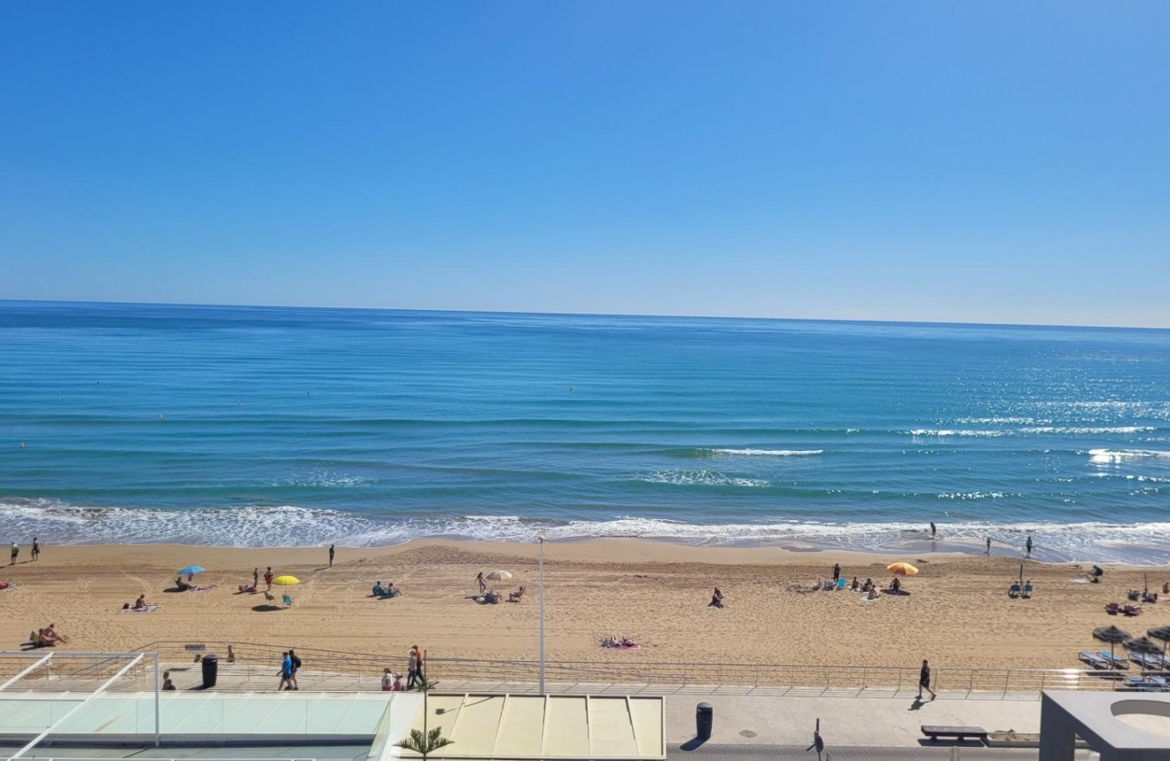 Z drugiej ręki - Mieszkanie w bloku -
Torrevieja - La Mata