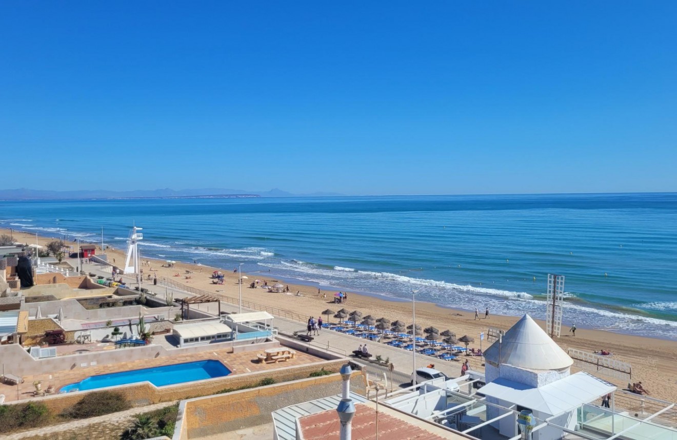 Tweedehands - Appartement / flat -
Torrevieja - La Mata