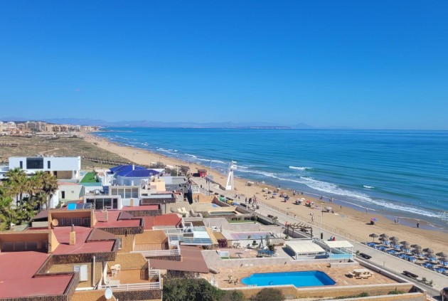 Z drugiej ręki - Mieszkanie w bloku -
Torrevieja - La Mata