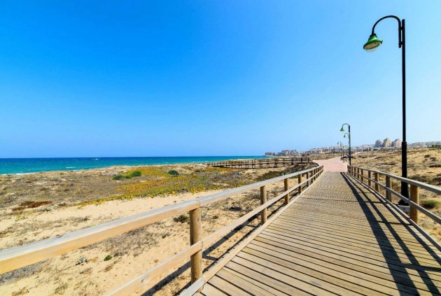 Tweedehands - Appartement / flat -
Torrevieja - La Mata