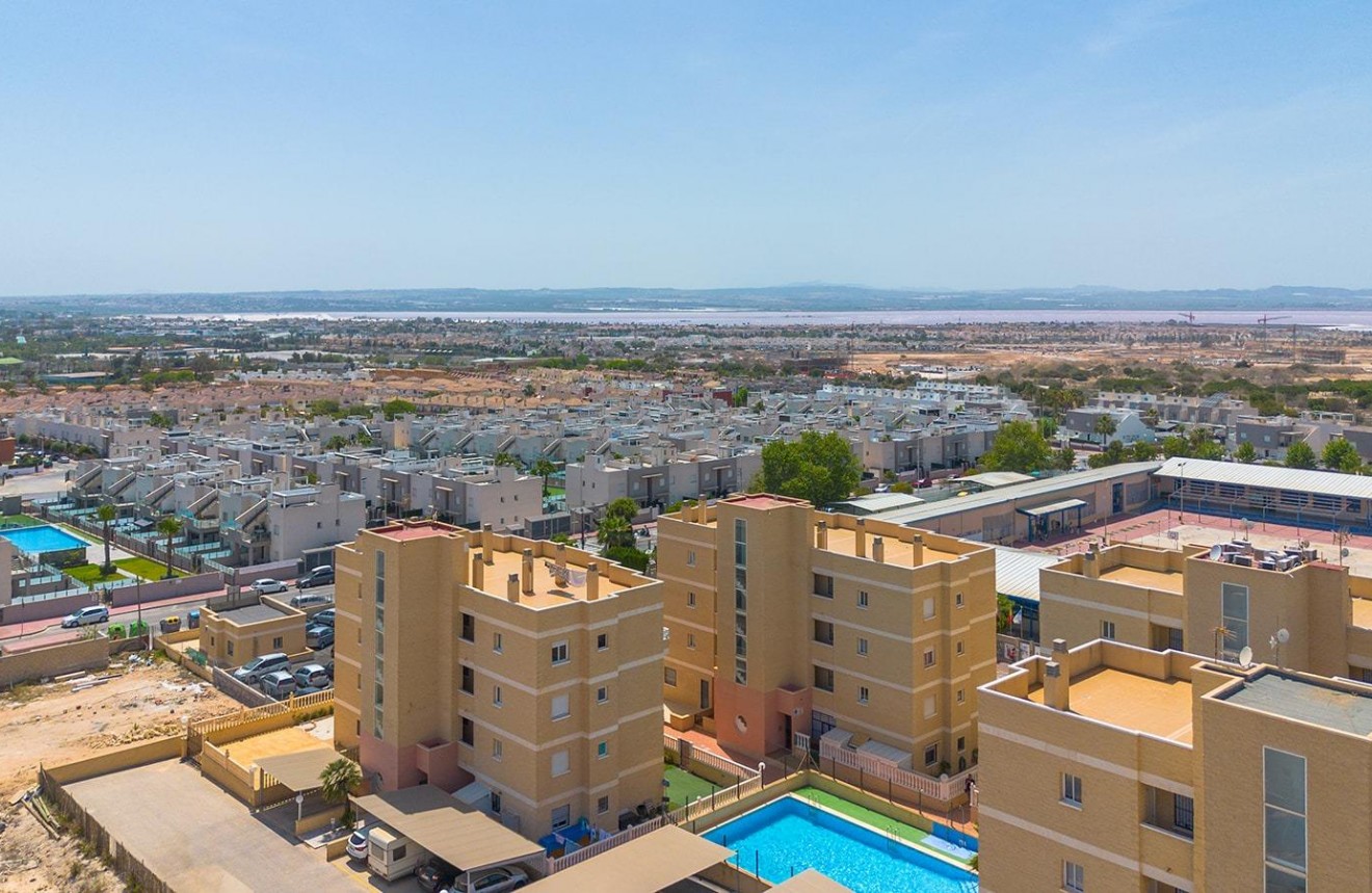 Tweedehands - Appartement / flat -
Torrevieja - Sector 25