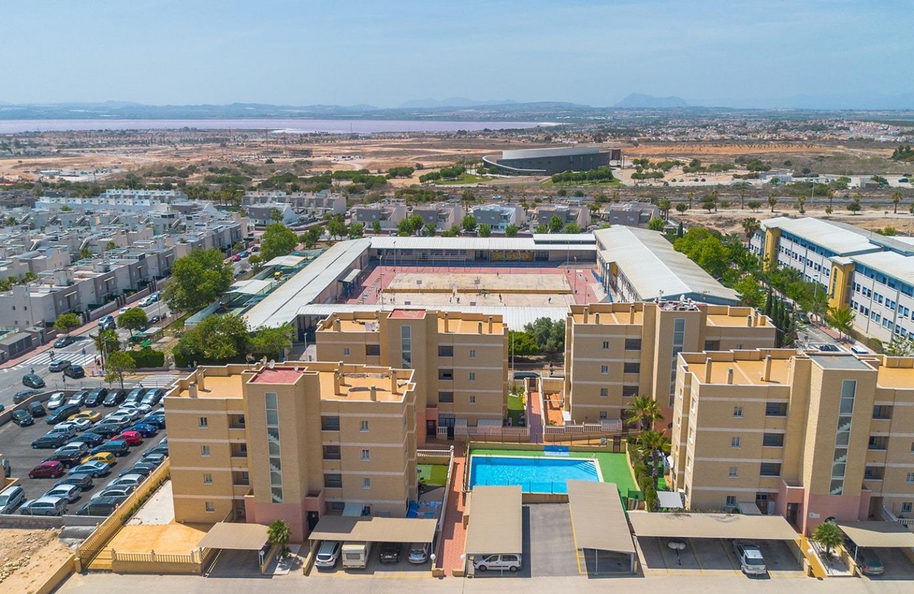 Tweedehands - Appartement / flat -
Torrevieja - Sector 25