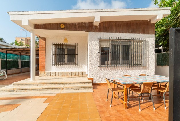 Resale - Chalet -
Torrevieja - Aguas Nuevas 1