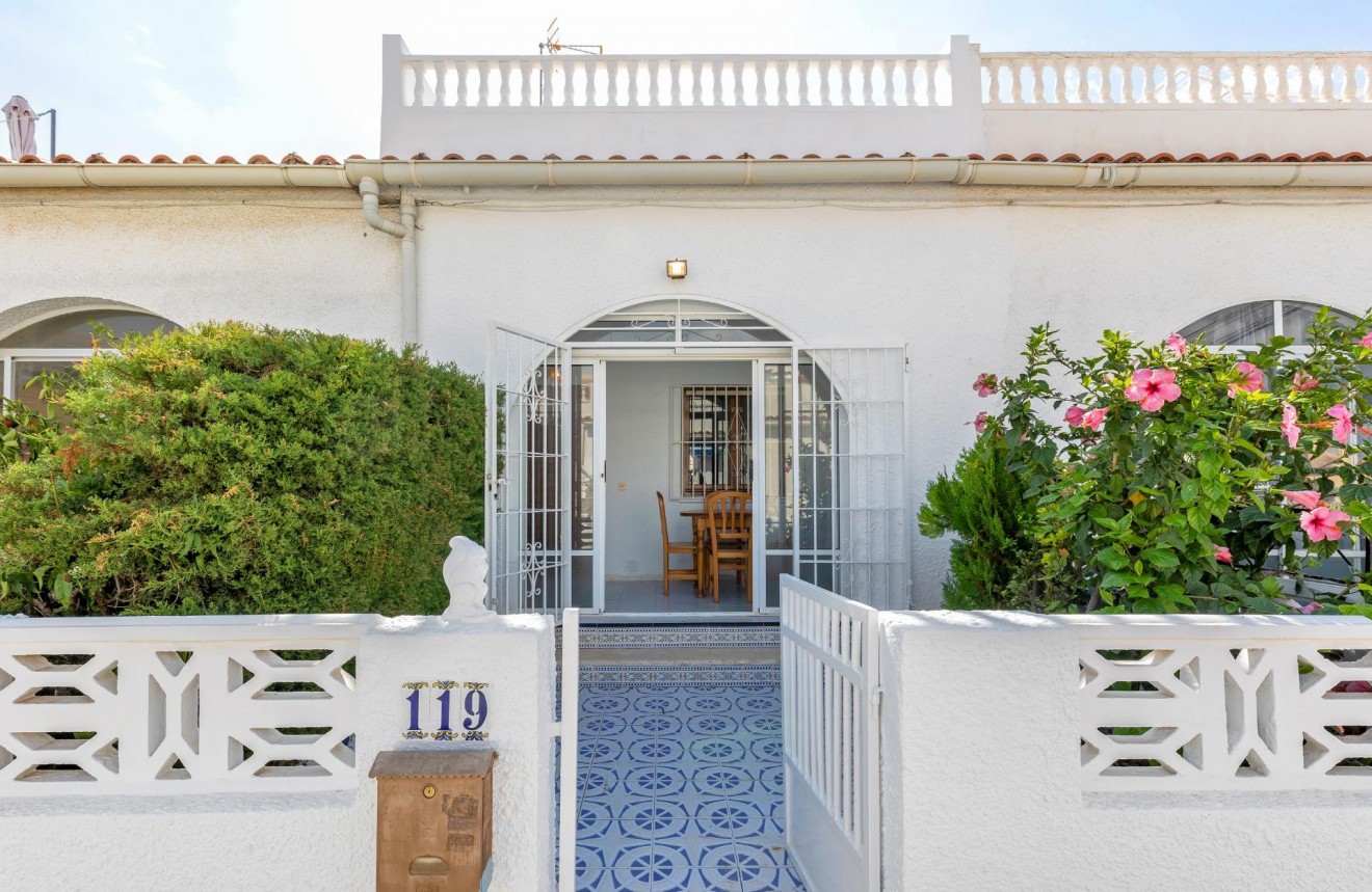 Tweedehands - Bungalow -
Torrevieja - San luis