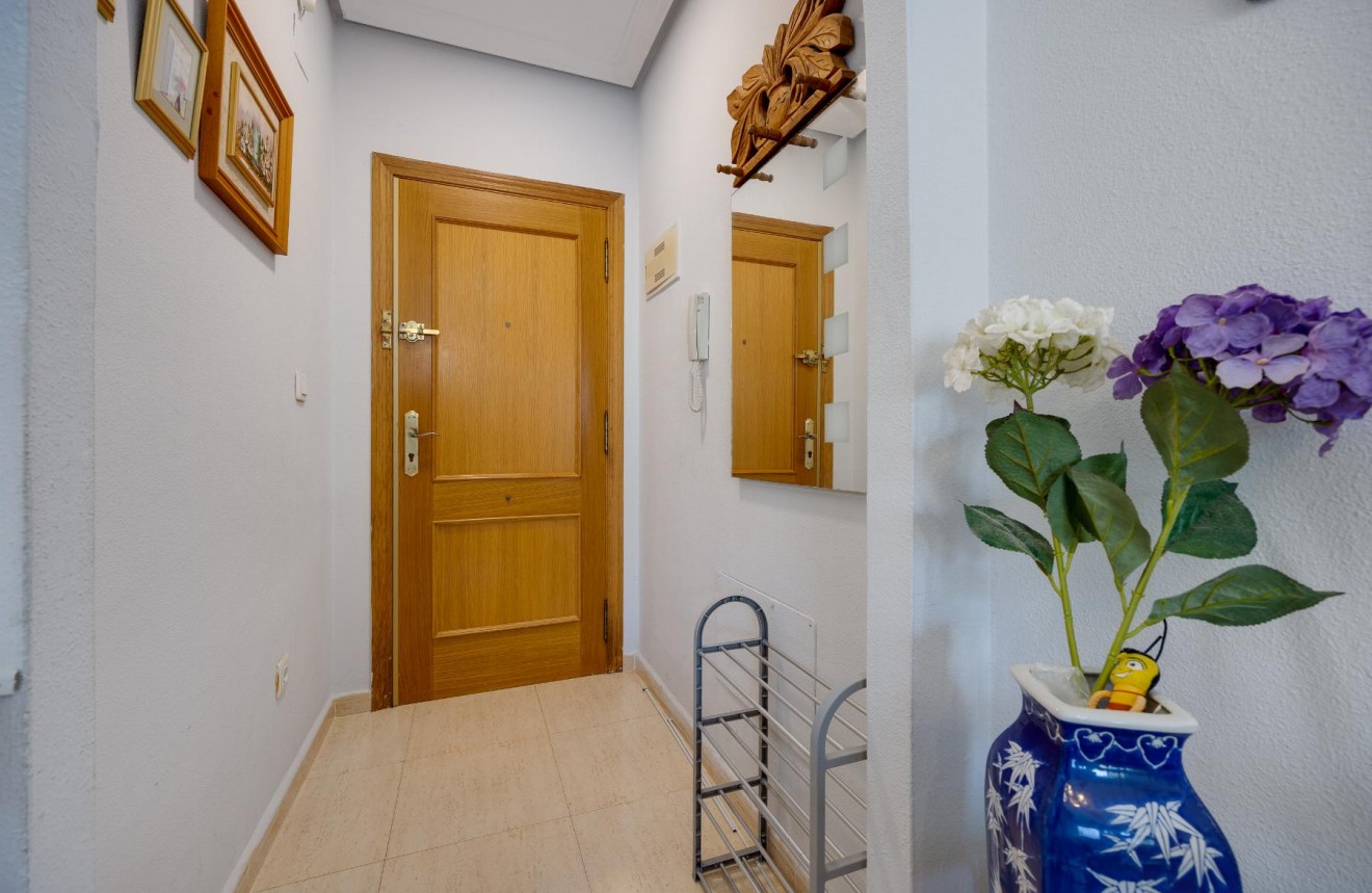 Resale - Apartment / flat -
Torrevieja - Costa Blanca