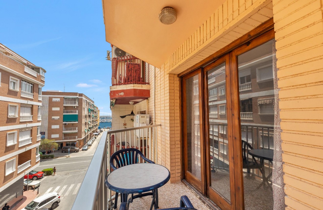 Tweedehands - Appartement / flat -
Torrevieja - Acequion