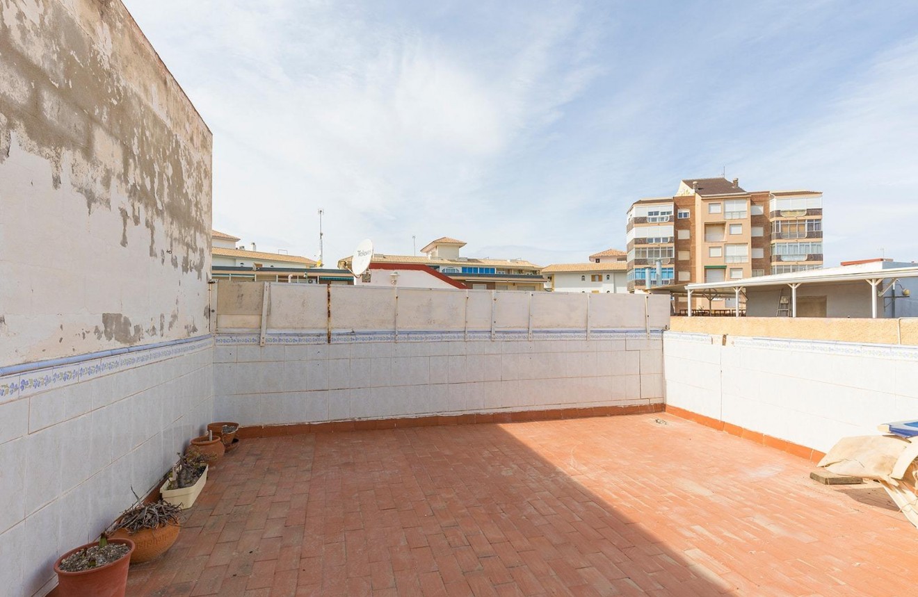 Segunda mano - Apartamento / piso -
Torrevieja - La Mata