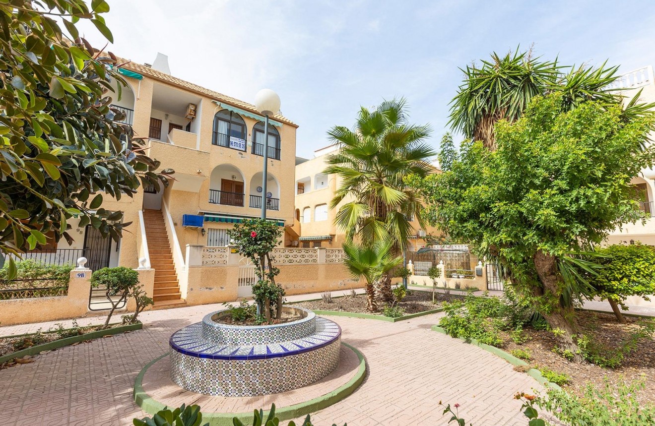 Resale - Apartment / flat -
Torrevieja - La Mata