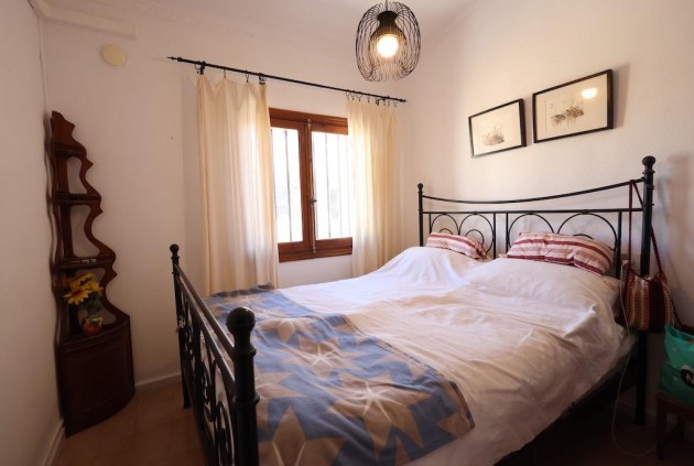 Resale - Bungalow -
Torrevieja - Costa Blanca