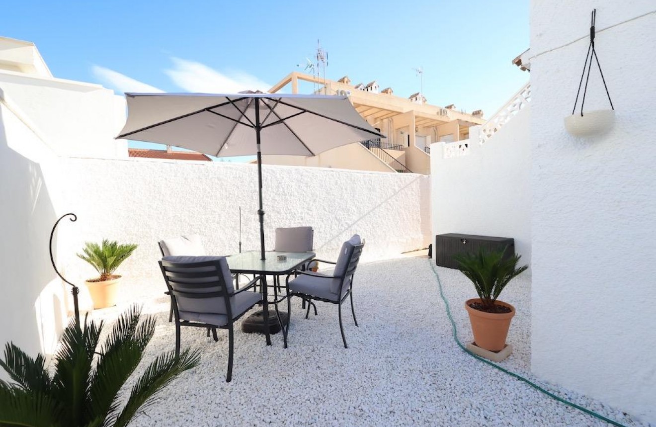 Resale - Bungalow -
Torrevieja - Costa Blanca