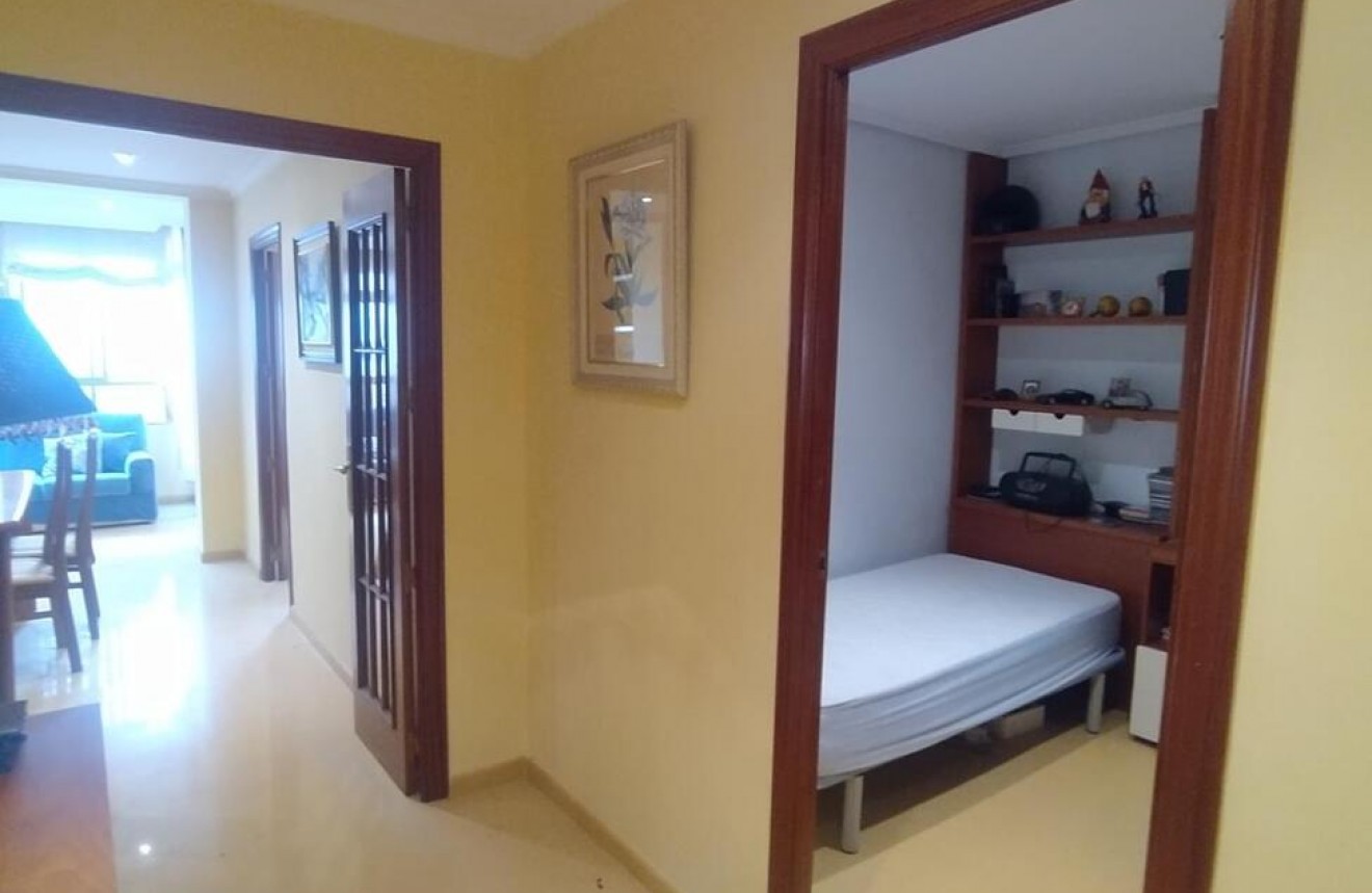 Tweedehands - Appartement / flat -
Torrevieja - PLAYA DEL CURA - CENTRO