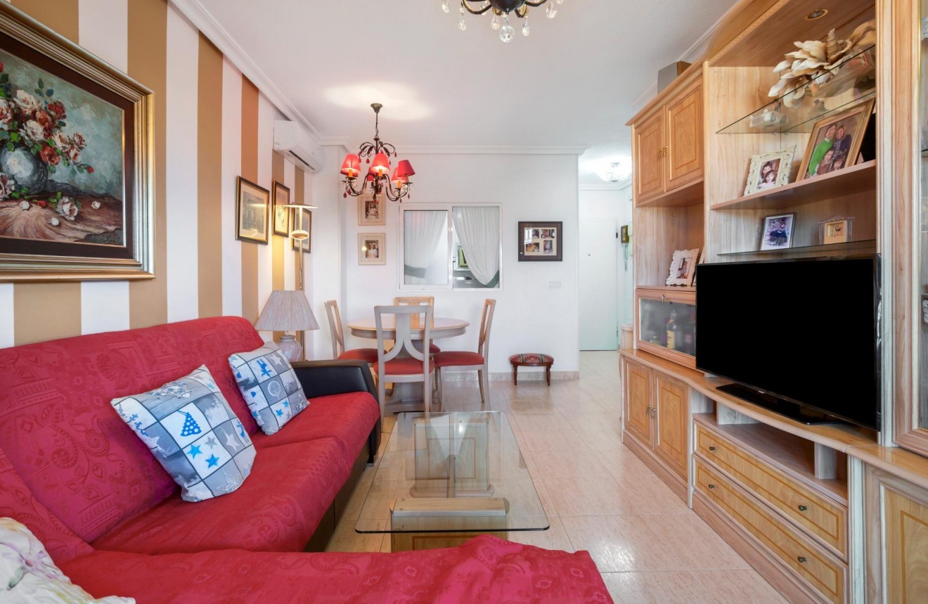 Tweedehands - Appartement / flat -
Torrevieja - La Mata