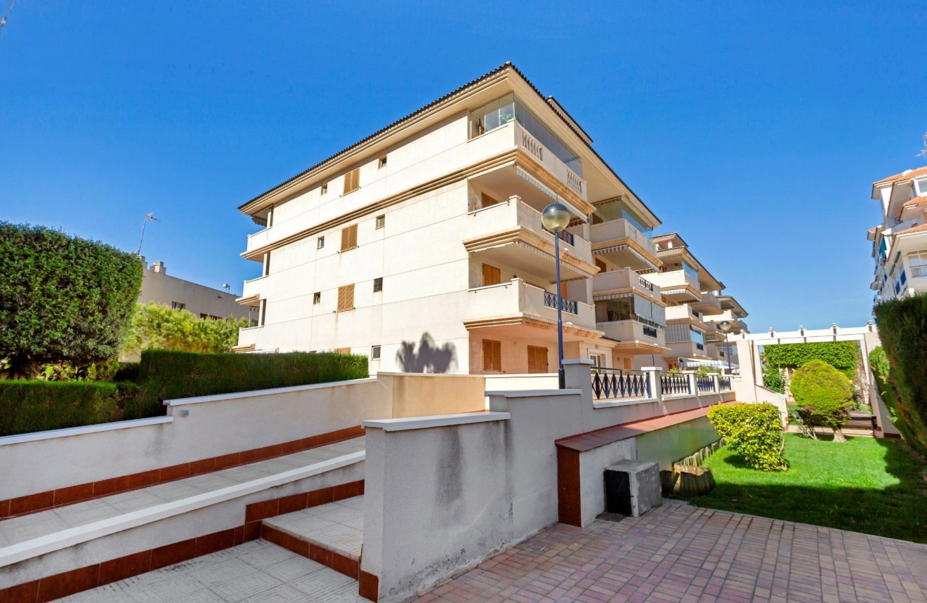 Tweedehands - Appartement / flat -
Torrevieja - La Mata