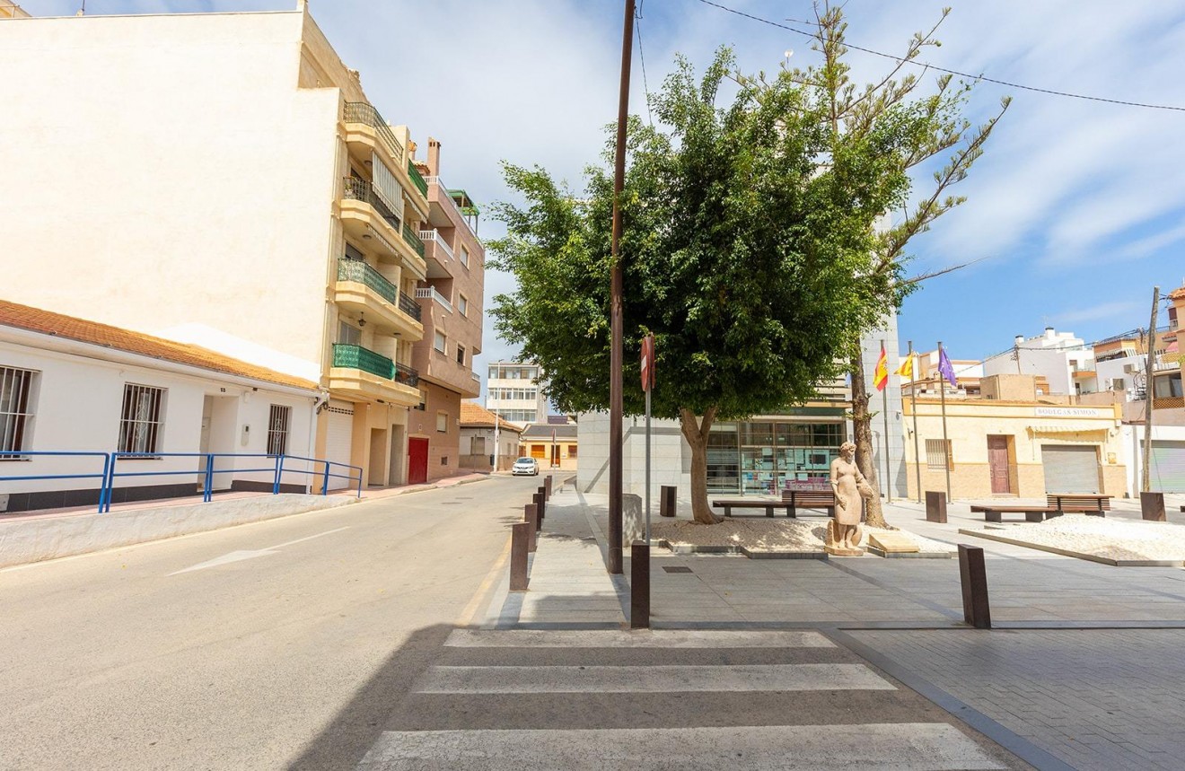 Aus zweiter Hand - Wohnung -
Torrevieja - La Mata