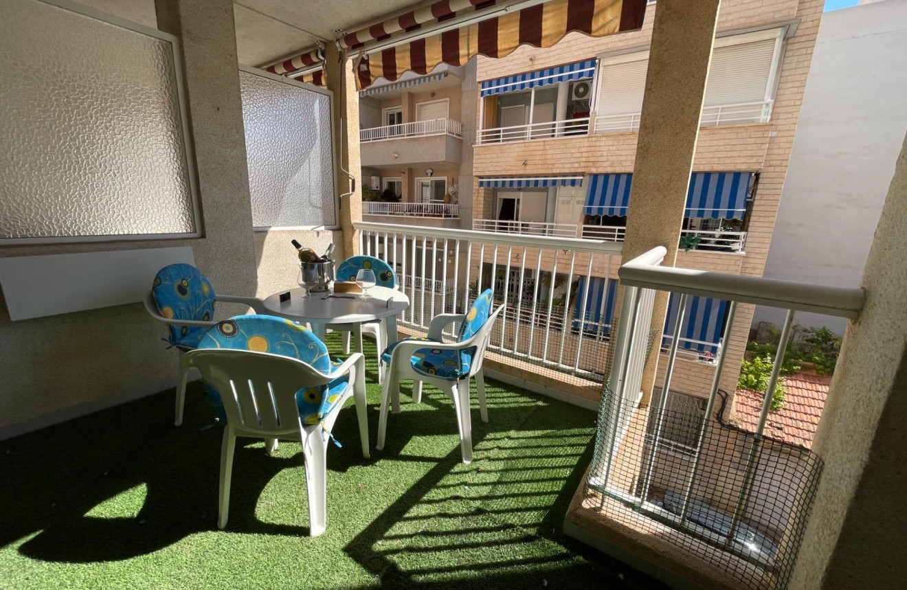 Aus zweiter Hand - Wohnung -
Torrevieja - Playa del Cura