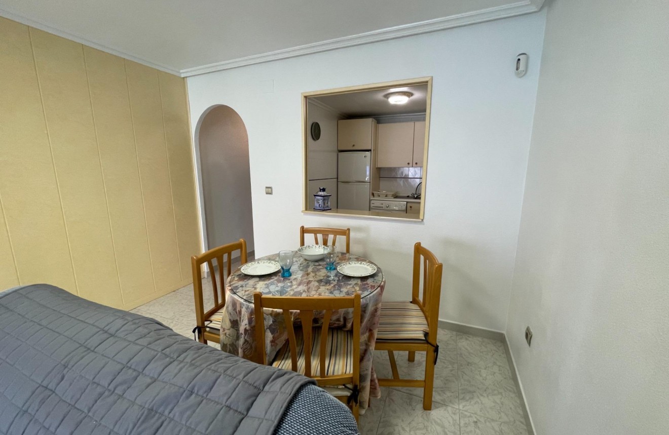 Aus zweiter Hand - Wohnung -
Torrevieja - Playa del Cura