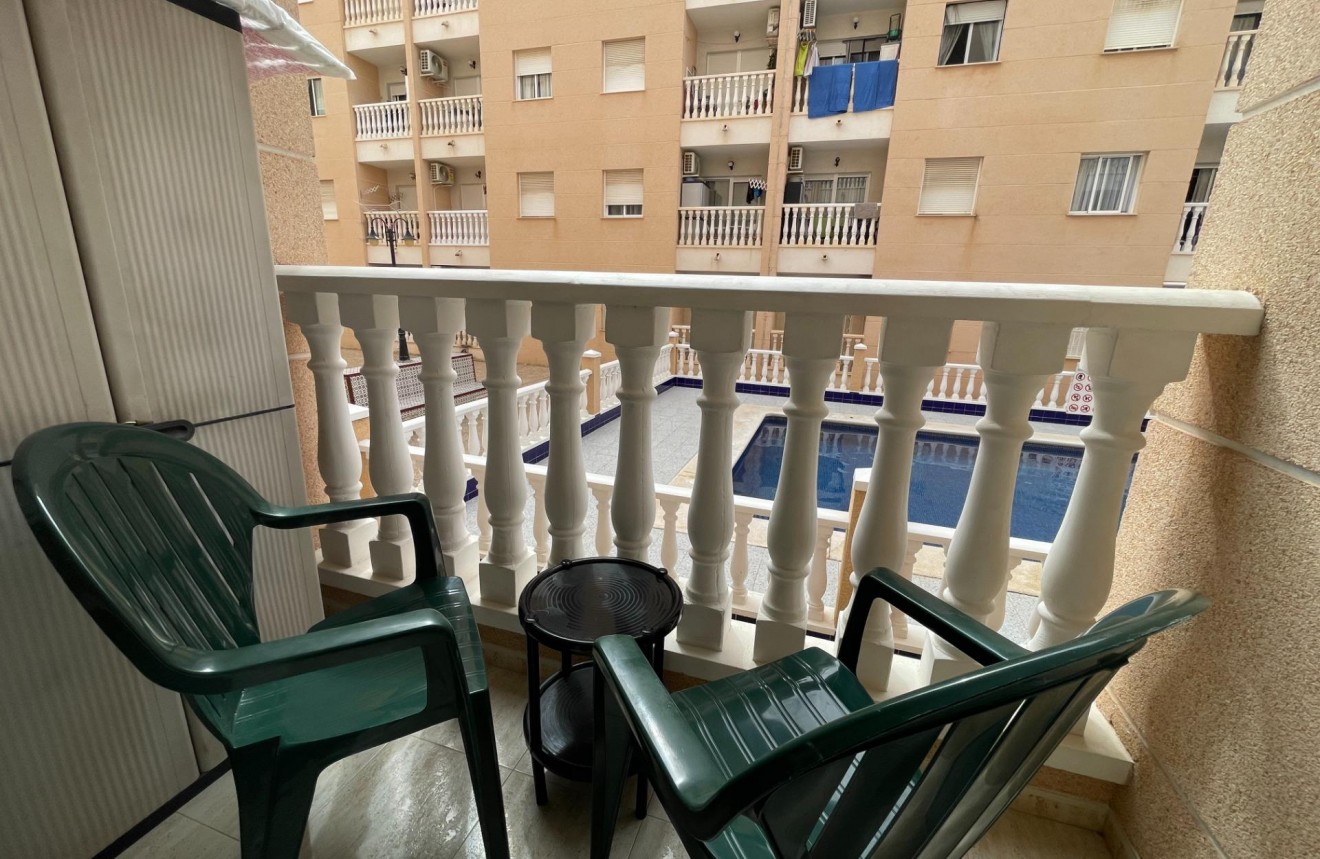 Resale - Apartment / flat -
Torrevieja - Estacion de autobuses