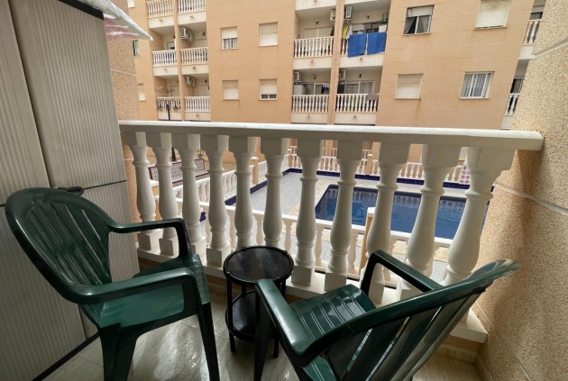 Resale - Apartment / flat -
Torrevieja - Estacion de autobuses