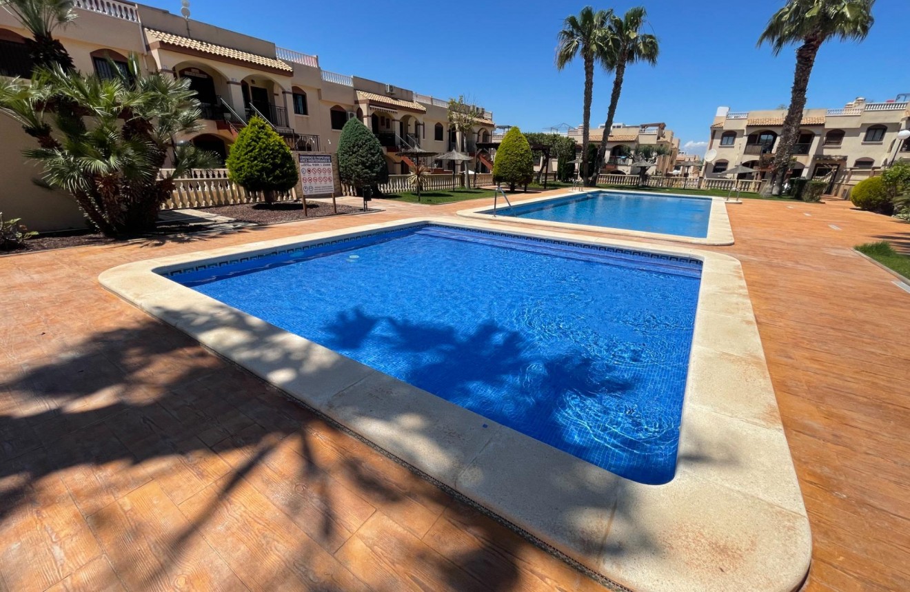 Z drugiej ręki - Bungalow -
Torrevieja - Aguas Nuevas 1